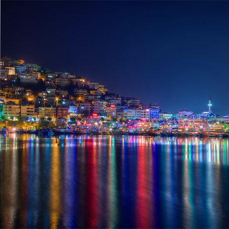 Schimmernde Farben in Alanya