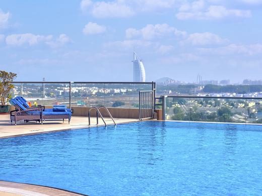 Two Seasons Hotel & Apartments