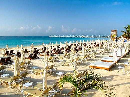 El Tukan Hotel & Beach Club