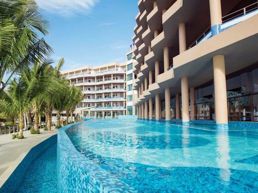 El Dorado Seaside Suites