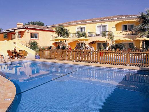 Costa d'Oiro Ambiance Village