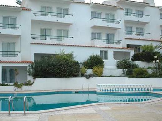 Topazio Vibe Beach Hotel & Apartments