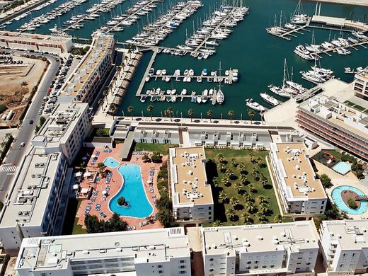Marina Club I