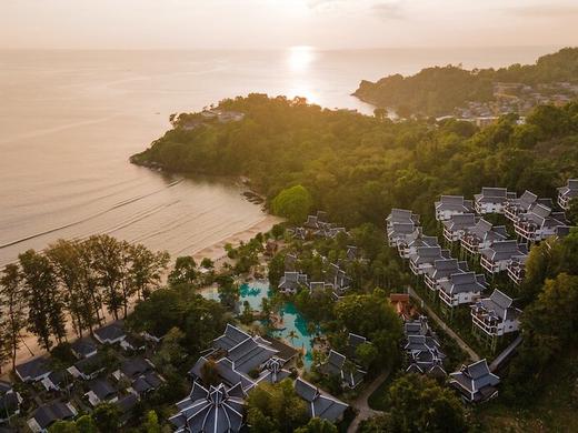 Thavorn Beach Village Resort