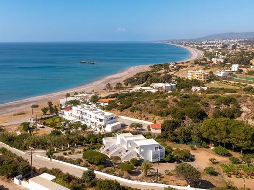 Tselios Apartments & Studios