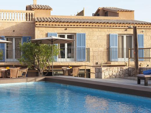 Es Corte Vell Inland Hotel