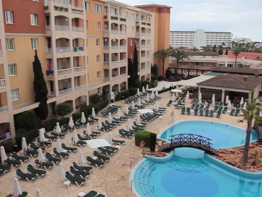 Protur Badía Park Aparthotel