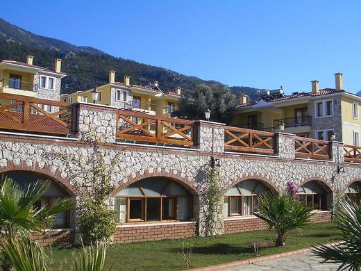 Perdikia Hill Family Resort