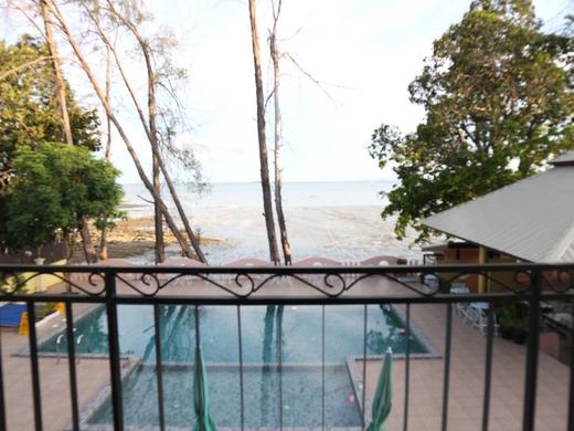 Anyavee Nam Mao Beach Resort