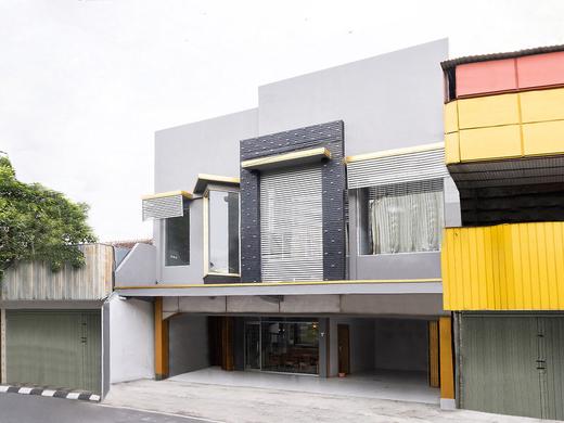 Oyo 2669 Crown Residence