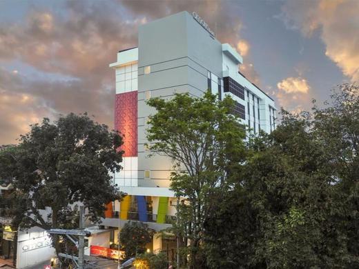 Amaris Sriwedari Solo Surakarta