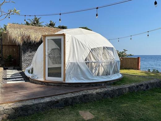Glamping @ Pebbles & Fins