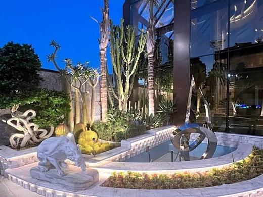 Mirage Hotel & Conference Center