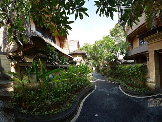 Puri Dewa Bharata & Villas