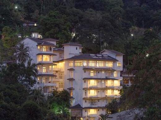 Oak Ray Serene Garden Hotel