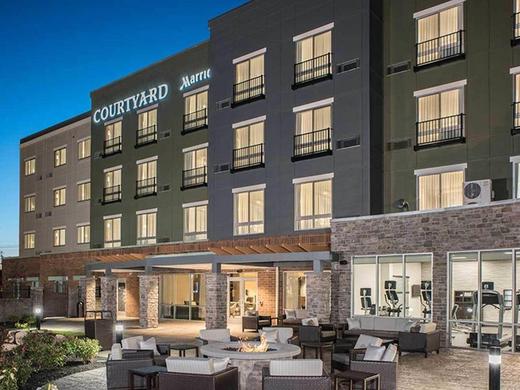 Courtyard Clifton Park