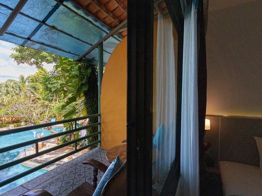 Ao Chalong Villa Resort & Spa