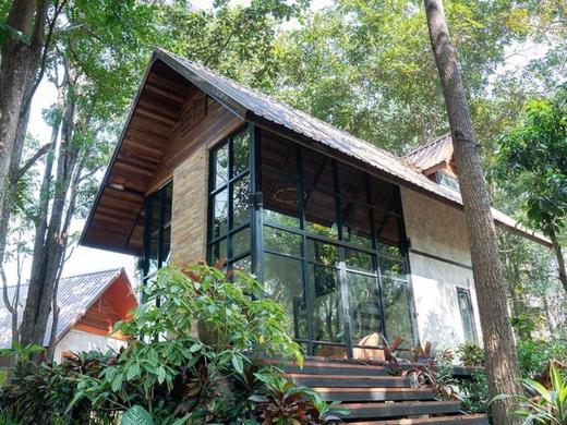 Bhupimarn Garden House by ZUZU