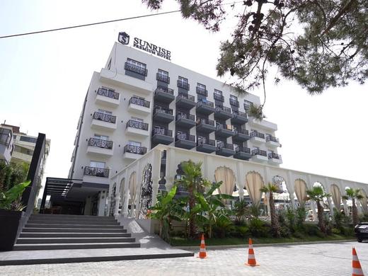 Sunrise Premium Hotel