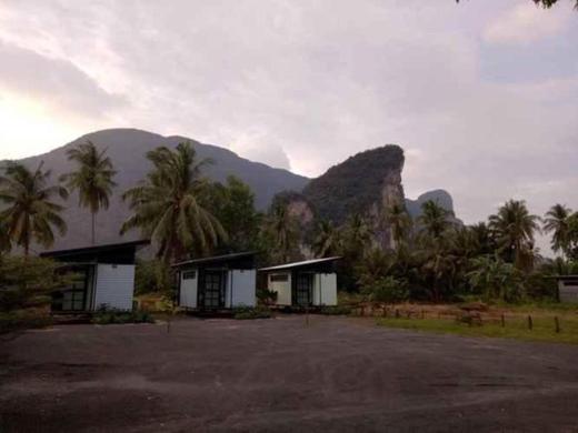 Baan Rim Nam Resort by ZUZU