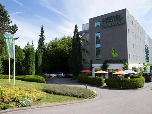 Mandarina Hotel Airport