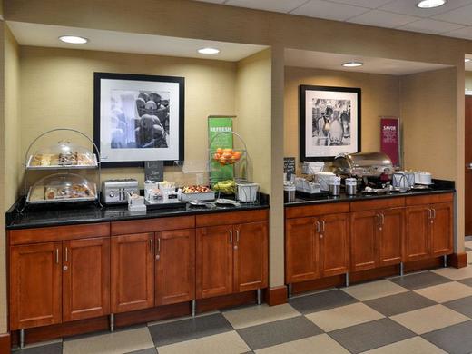 Hampton Inn & Suites Tacoma-Mall