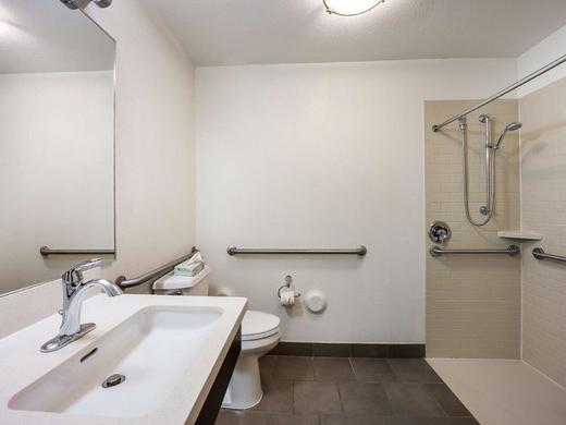 Sonesta Simply Suites Jersey City