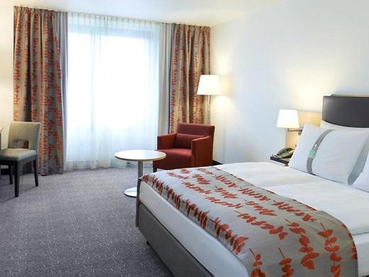 FOUR Essen City Centre