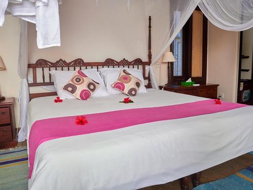 Jacaranda Indian Ocean Beach Resort