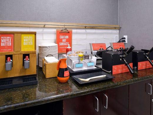 Hampton Inn & Suites Cape Coral