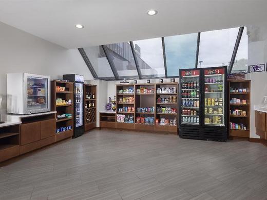 DoubleTree by Hilton Manhattan