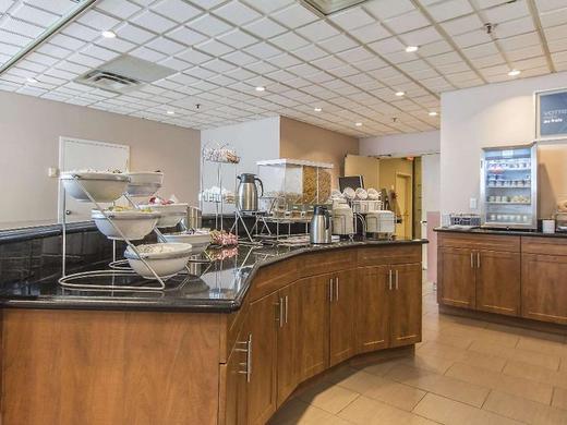 Comfort Suites Downtown