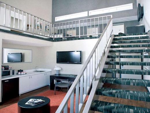 Ramada Plaza West Hollywood Hotel and Suites