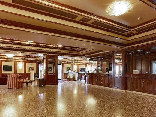 Villa Quaranta Park Wellness Hotel & SPA