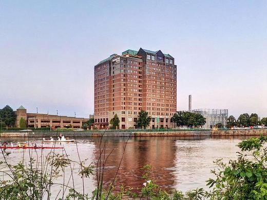 DoubleTree Suites by Hilton Boston - Cambridge