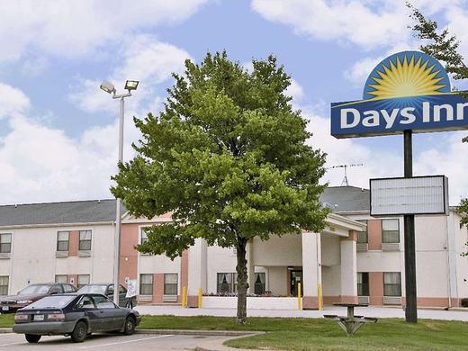 Days Inn by Wyndham Walcott Davenport