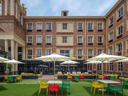 Hampton By Hilton Sandton Grayston