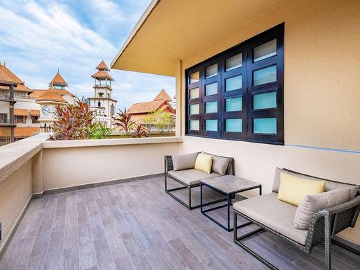 Doubletree By Hilton Putrajaya Lakeside