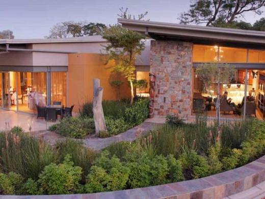 Seven Villa Hotel & Spa