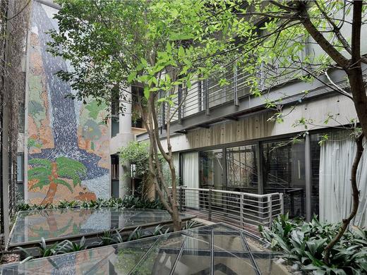 Raphael Penthouse Suites