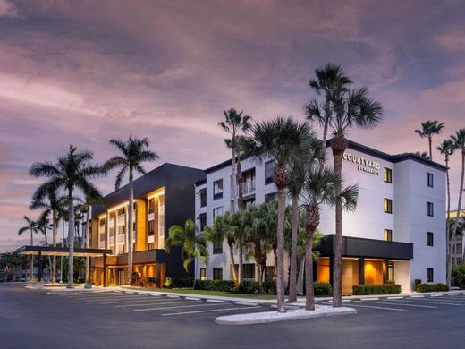 Courtyard by Marriott Naples