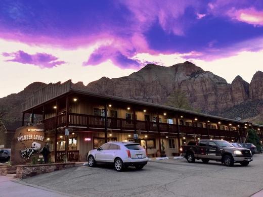 Zion Pioneer Lodge