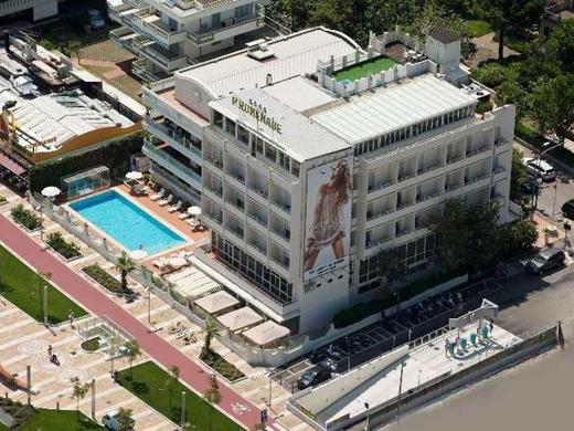 The Promenade Luxury Wellness Hotel