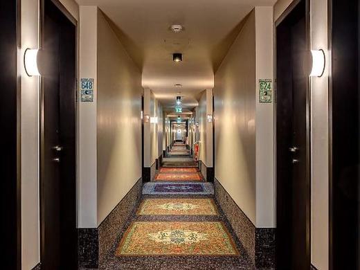 Schulz Hotel Berlin Wall at the East Side Gallery