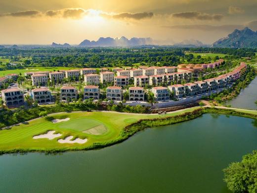 Wyndham Sky Lake Resort and Villas