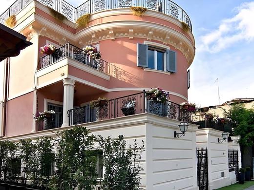 Aurelia Vatican Apartments