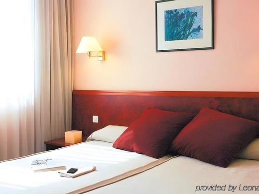 Hesperia Sant Joan Suites