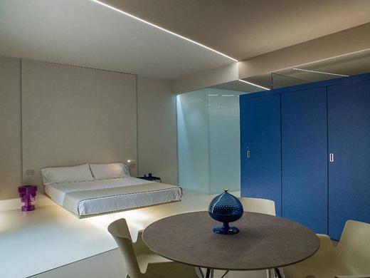 Five Place Design Suite & Apartments