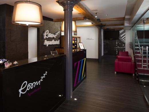 Roomzzz - Manchester City