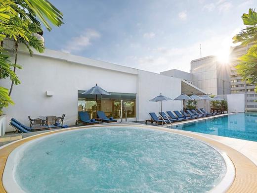 Radisson Suites Bangkok Sukhumvit